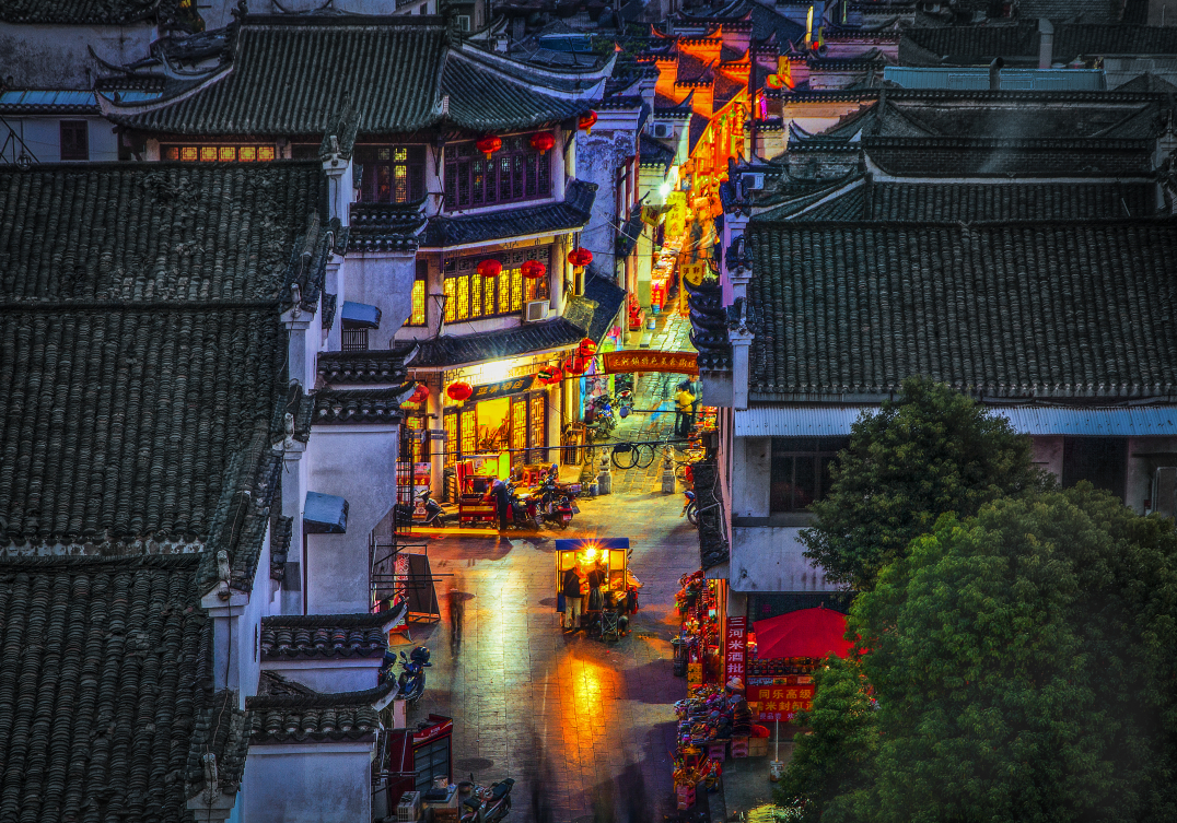 老手艺、老艺术焕发新活力 【文化中国行】古镇老街“守艺人”向美而行