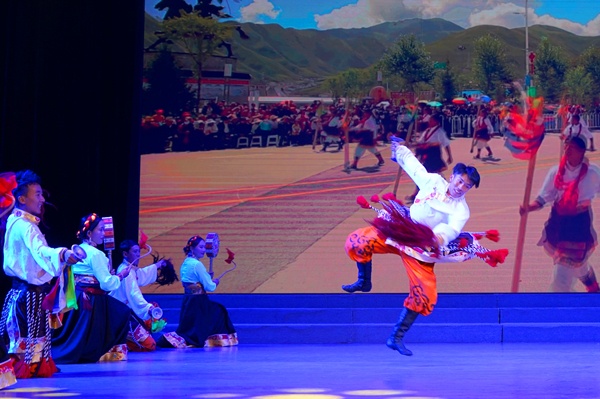 玉树歌舞进北京
