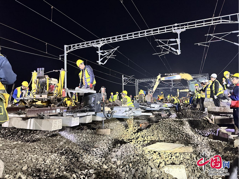 巴南高铁开启运行试验