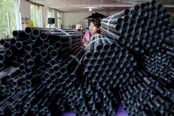 河北肃宁：小鱼竿“钓出”大产业