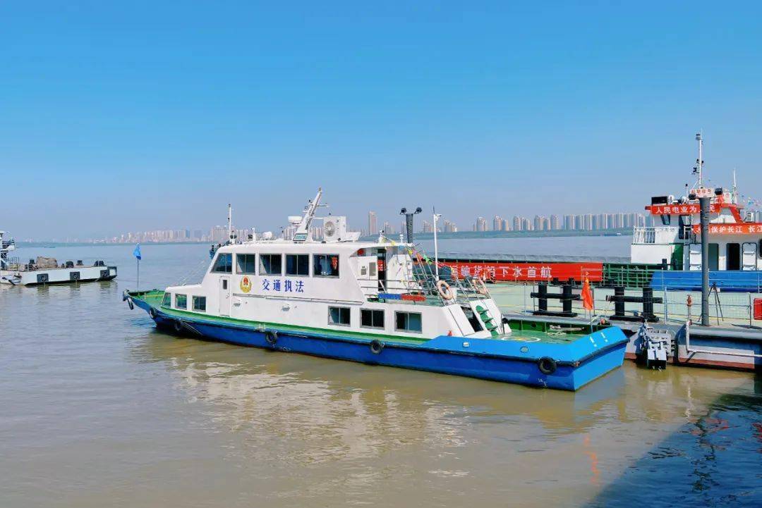 长江岸电 守护一江清水