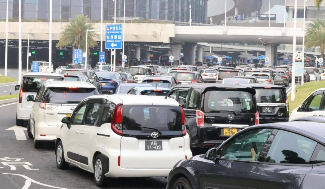 港珠澳大桥端午假期出入境客流车流创新高