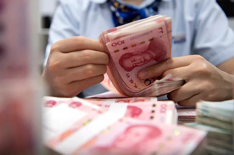 公告精选丨六大行集体公告拟向国家大基金三期出资，投资金额累计达1140亿元；浙商证券：成为国都证券7.6933%股份公开挂牌项目的受让方