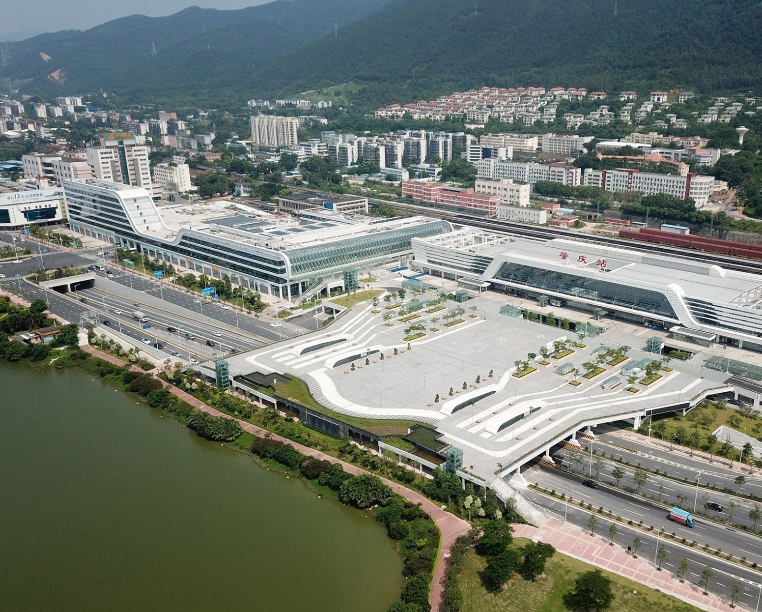 广州“高铁进城”建设迈出重要步伐