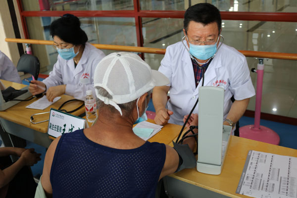 爱心义诊到边疆