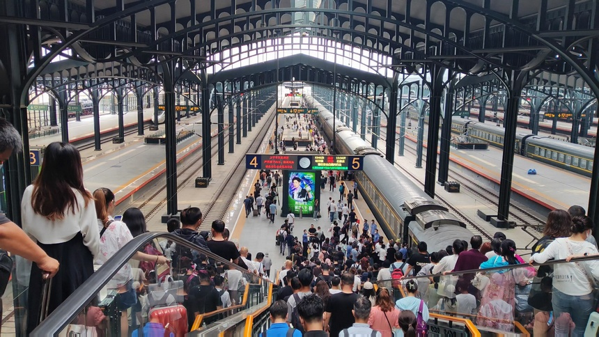 暑运以来全社会跨区域人员流动日均1.7亿人次