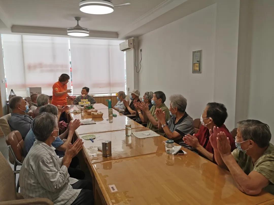 成都誉美医院:老年人日间照料中心 托起您的幸福“夕阳红”