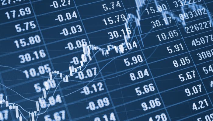 8月以来股票ETF“吸金”超730亿元，科创100ETF（588190）盘中溢价，珠海冠宇涨超4%丨ETF观察