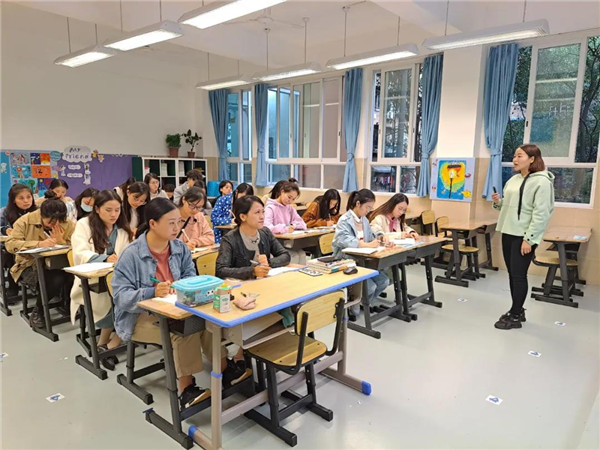 【学生篇】成都市实验小学文苑分校：百姓故事会·看我来讲述