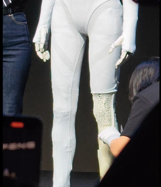 AI与机器人盘前速递丨中国大模型调用量持续超越美国，小鹏机器人官宣年底将量产